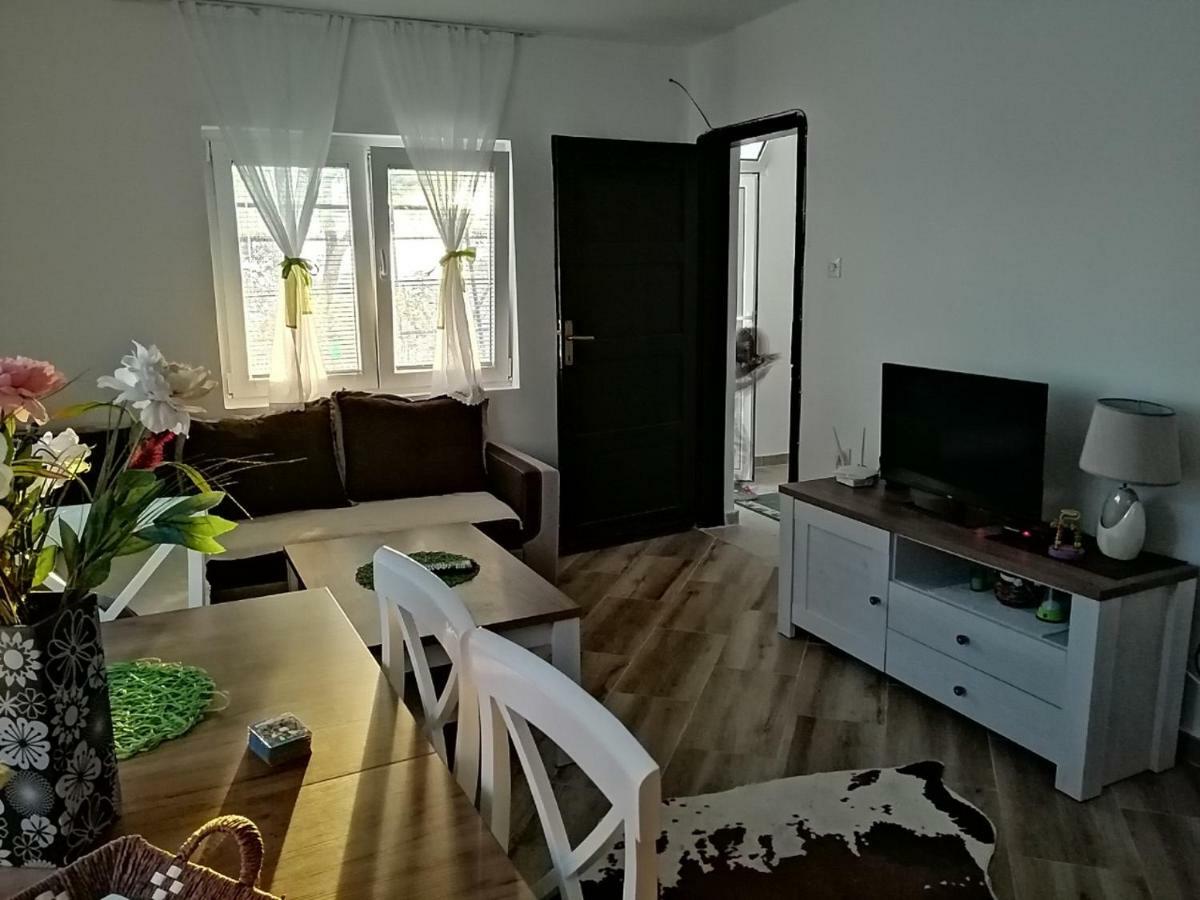 Apartman Nikocevic 도브라 보다 외부 사진