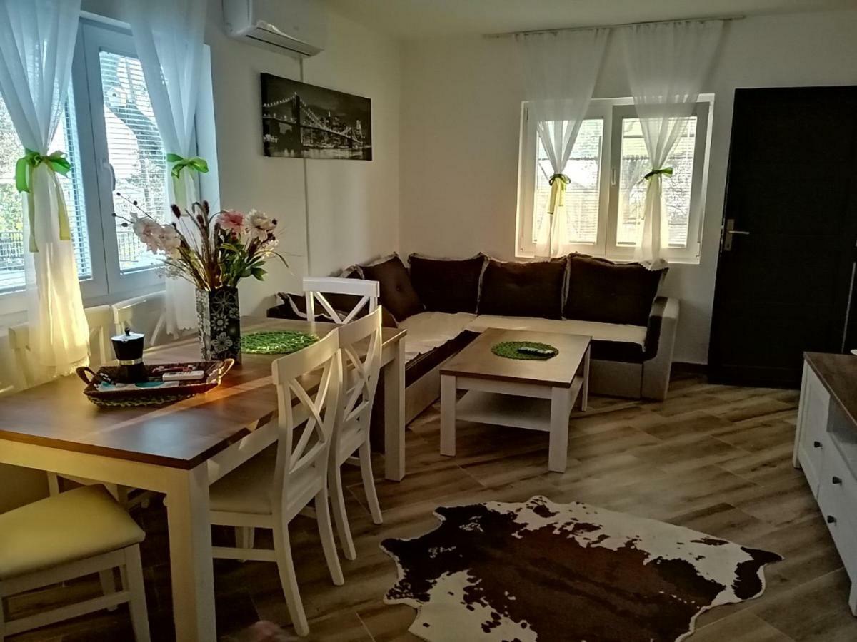 Apartman Nikocevic 도브라 보다 외부 사진